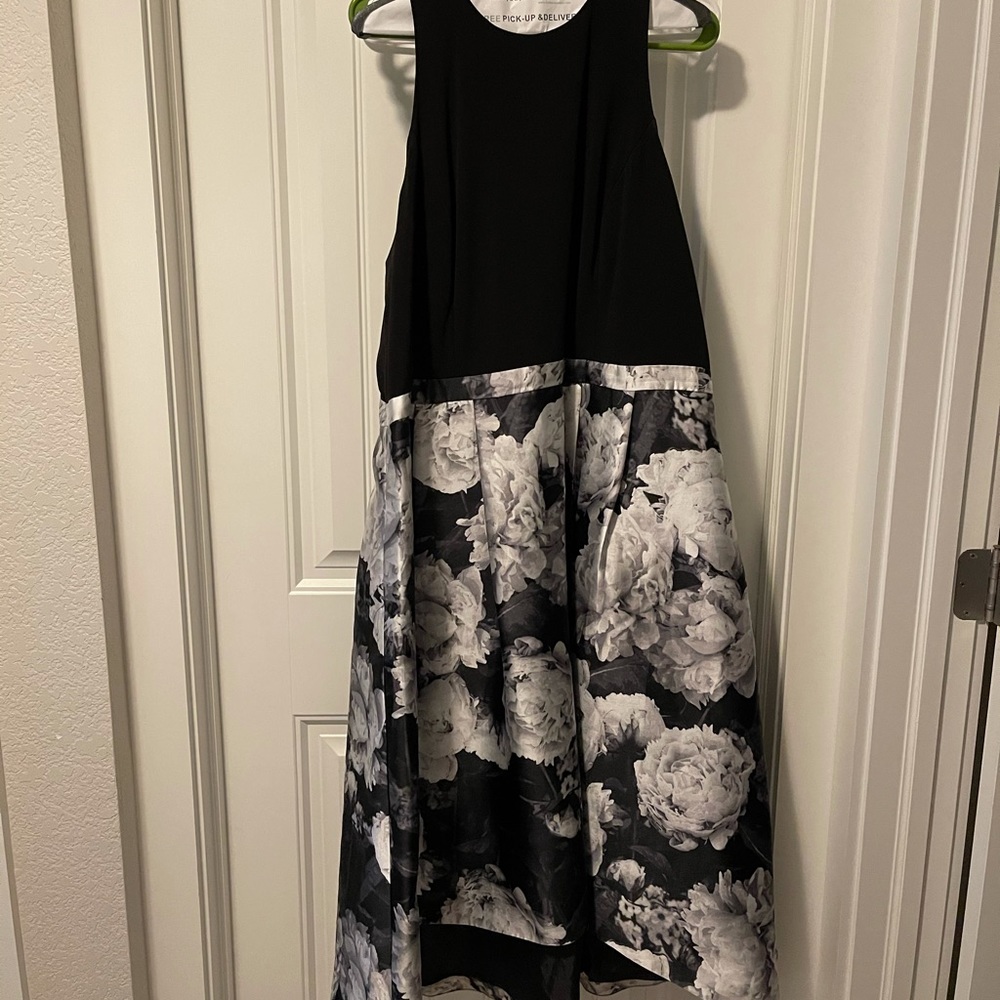 City Chic sleeveless gown
